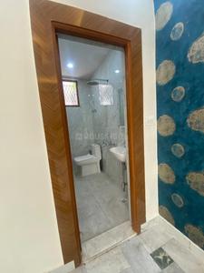 Bathroom Image of 900 Sq.ft 2 BHK Independent House for rent in Vaishali Ghaziabad for Rs. 21900