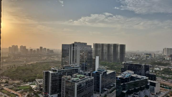 Mahindra Luminare Main Image 1