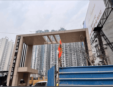 Image of 585 Sq.ft 1 BHK Apartment / Flat for rent in Amrapali Dream Valley 2, Noida Extension, Greater Noida for Rs. 14500