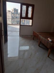 Bedroom Image of 350 Sq.ft 1 RK Builder Floor for rent in Sector 63 A Noida for Rs. 14500