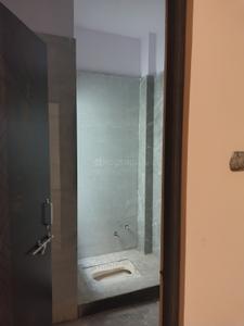 Bathroom Image of 1000 Sq.ft 1 BHK Independent House for rent in Trikonmiti Mahant Corridore, Bada Bangarda Indore for Rs. 15000