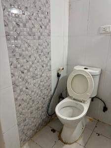 Bathroom Image of 930 Sq.ft 2 BHK Apartment / Flat for sale in Supertech Cape Town, Sector 74 Noida for Rs. 9400000
