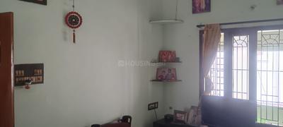 Hall Image of 800 Sq.ft 2 BHK Apartment / Flat for sale in Vadapalani Chennai for Rs. 6500000