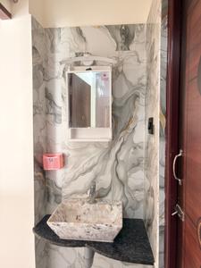 Bathroom Image of 1200 Sq.ft 2 BHK Apartment / Flat for rent in Sholinganallur Chennai for Rs. 25000