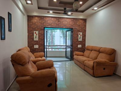 Living Room Image of 1100 Sq.ft 3 BHK Apartment / Flat for sale in New Alkapuri Vadodara for Rs. 5500000