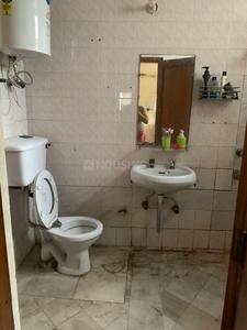 Image of 1850 Sq.ft 3 BHK Apartment / Flat for rent in Vishnu Garden, New Delhi for Rs. 50000