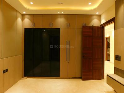 Bedroom Image of 2520 Sq.ft 4 BHK Builder Floor for sale in Punjabi Bagh New Delhi for Rs. 42100000