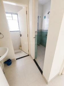 Bathroom Image of 1100 Sq.ft 2 BHK Apartment / Flat for rent in Bhujbal Township, Kothrud Pune for Rs. 31000
