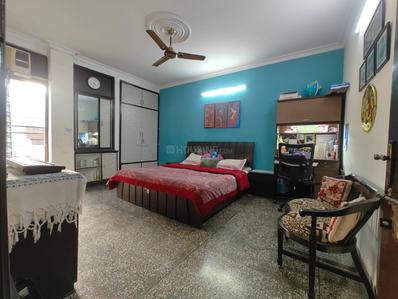 Bedroom Image of 450 Sq.ft 1 BHK Apartment / Flat for rent in South Extension I New Delhi for Rs. 14000