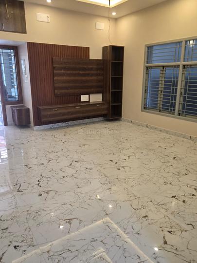 Karuppayurani Main Image 1