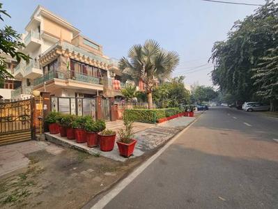 Image of 1744 Sq.ft 6 BHK Independent House for sale in Sector 50, Noida for Rs. 70000000