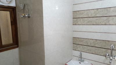 Image of 600 Sq.ft 2 BHK Builder Floor for sale in Laxmi Nagar, New Delhi for Rs. 5800000