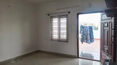 Living Room Image of 650 Sq.ft 1 BHK Builder Floor for rent in Muneshwara Nagar Bengaluru for Rs. 31000