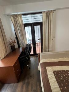Bedroom Image of 2400 Sq.ft 3 BHK Apartment / Flat for rent in Cooke Town Bengaluru for Rs. 130000