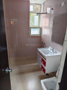 Image of 1800 Sq.ft 3 BHK Apartment / Flat for rent in Patparganj, New Delhi for Rs. 50000