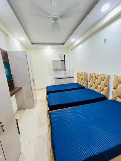 Bedroom Image of Luxury pg in Sector 34, Gurgaon