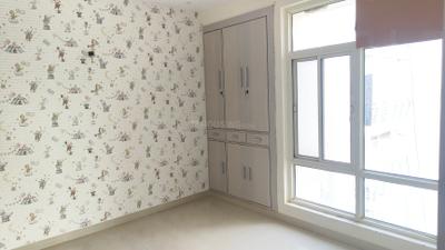 Bedroom Image of 1600 Sq.ft 3 BHK Apartment / Flat for rent in Grand Omaxe, Sector 93B Noida for Rs. 45000