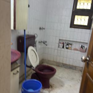 Image of 1000 Sq.ft 2 BHK Apartment / Flat for rent in DDA Flats Sarita Vihar, Sarita Vihar, New Delhi for Rs. 51000