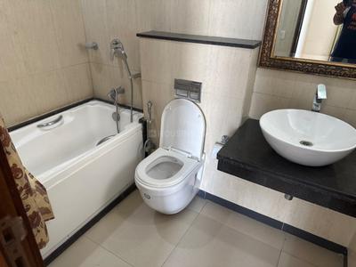 Bathroom Image of 1667 Sq.ft 2 BHK Apartment / Flat for sale in Central Park Resorts, Sector 48 Gurgaon for Rs. 52500000