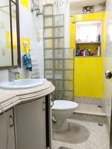 Common Bathroom Image of 1460 Sq.ft 3 BHK Apartment / Flat for sale in Ballygunge Kolkata for Rs. 17500000