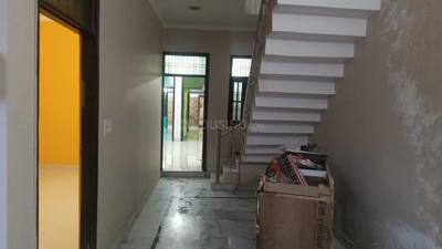 Bedroom Image of 1310 Sq.ft 3 BHK Independent House for rent in Mahanagar Lucknow for Rs. 12000