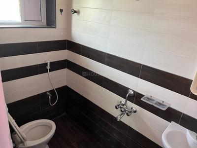 Bathroom Image of 1250 Sq.ft 2 BHK Apartment / Flat for rent in Netaji Nagar Nellore for Rs. 11500