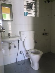 Common Bathroom Image of 900 Sq.ft 3 BHK Apartment / Flat for sale in Shapoorji, New Town Kolkata for Rs. 6660000