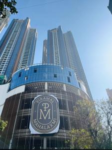Image of 1380 Sq.ft 3 BHK Apartment / Flat for sale in Piramal Mahalaxmi, Worli, Mumbai for Rs. 115000000