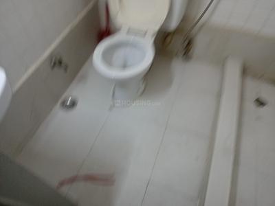 Bathroom Image of 1800 Sq.ft 2 BHK Builder Floor for rent in Gulmohar Park New Delhi for Rs. 70000