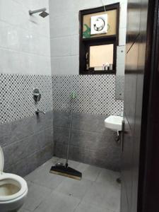 Bathroom Image of 4800 Sq.ft 3 BHK Builder Floor for sale in Palam Vihar Gurgaon for Rs. 29900000