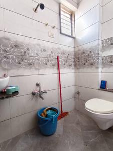 Bathroom Image of 900 Sq.ft 1.5 BHK Apartment / Flat for sale in New Maninagar Ahmedabad for Rs. 2950000