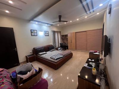 Bedroom Image of 7000 Sq.ft 5 BHK Duplex for rent in Sector 36 Noida for Rs. 165000