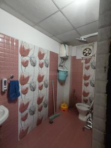 Bathroom Image of 900 Sq.ft 2 BHK Apartment / Flat for sale in Husainganj Lucknow for Rs. 4000000
