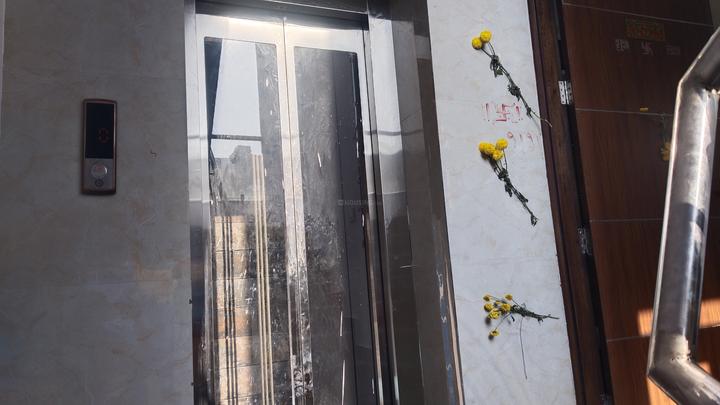 Pocket 3, Mayur Vihar Phase 1 Main Image 1