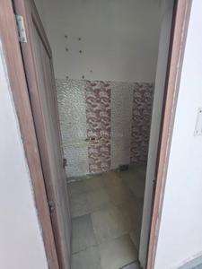 Bathroom Image of 1800 Sq.ft 2 BHK Independent House for rent in Ganeshpur Roorkee for Rs. 16000