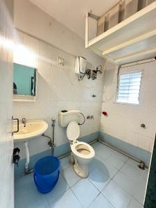 Bathroom Image of 1300 Sq.ft 3 BHK Apartment / Flat for rent in Warje Pune for Rs. 37000