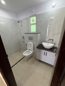 Bathroom Image of 940 Sq.ft 3 BHK Apartment / Flat for rent in RKM Enclave Sahyog, Rukanpura Patna for Rs. 30000