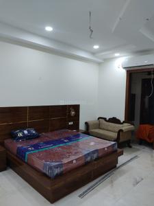 Bedroom Image of 3200 Sq.ft 4 BHK Builder Floor for rent in Sector 15A Noida for Rs. 200000
