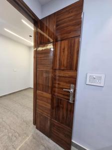 Bedroom Image of 720 Sq.ft 2 BHK Builder Floor for sale in Mukherjee Nagar New Delhi for Rs. 11500000
