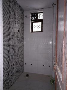 Common Bathroom Image of 550 Sq.ft 1 BHK Apartment / Flat for sale in Shubham Apartments, Shalimar Garden Ghaziabad for Rs. 2450000