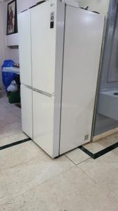 Kitchen Image of 3100 Sq.ft 3 BHK Builder Floor for rent in Sector 50 Noida for Rs. 90000