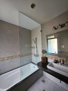 Bathroom Image of 1600 Sq.ft 2 BHK Apartment / Flat for rent in Panjim Goa for Rs. 90000