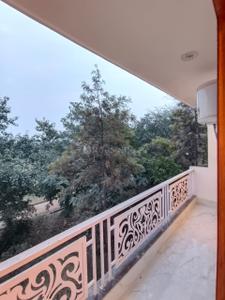 Balcony Image of 1250 Sq.ft 3 BHK Builder Floor for rent in Khirki Extension New Delhi for Rs. 42000