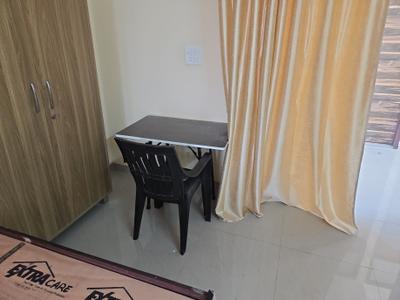 Bedroom Image of 372 Sq.ft 1 RK Apartment / Flat for rent in Sector 72 Noida for Rs. 12499