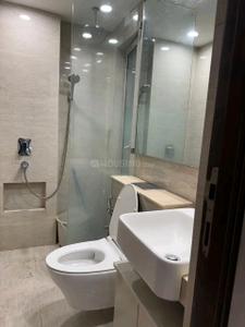 Bathroom Image of 700 Sq.ft 1 BHK Apartment / Flat for sale in Hiranandani Regent Hill A B C D And E Wing, Andheri East Mumbai for Rs. 15900000