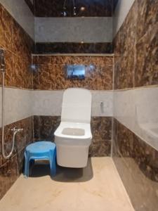 Bedroom Image of 850 Sq.ft 2 BHK Apartment / Flat for sale in Vasant Kunj New Delhi for Rs. 21000000