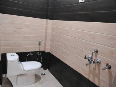 Bathroom Image of 2500 Sq.ft 4 BHK Independent House for sale in Nawabganj Barabanki for Rs. 7200000