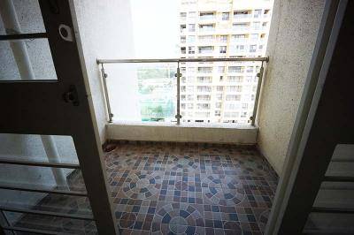 Balcony Image of 450 Sq.ft 1 BHK Apartment / Flat for sale in V Uptown, Ravet Pune for Rs. 5100000