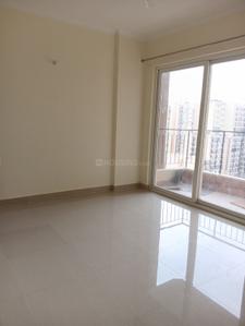 Hall Image of 1375 Sq.ft 3.5 BHK Apartment / Flat for sale in Amrapali Crystal Homes Phase 1, Sector 76 Noida for Rs. 17200000
