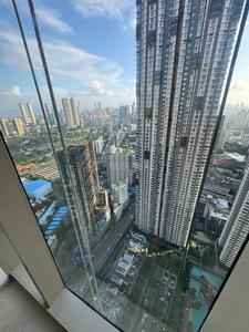 Balcony Image of 3417 Sq.ft 5 BHK Apartment / Flat for sale in Lodha Adrina, Lower Parel Mumbai for Rs. 162500000